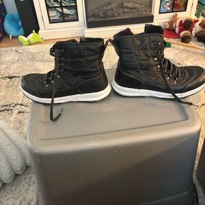 Size 8 womens weatherproof winter boots